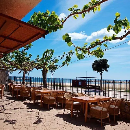 Estival Eldorado فندق كامبريلس